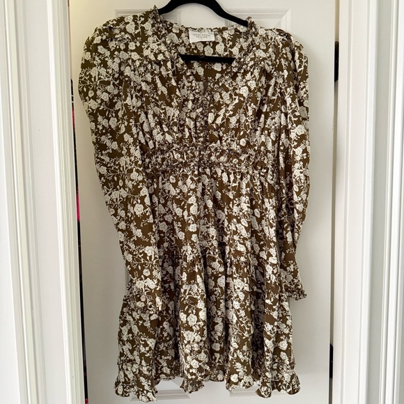 Tuckernuck HYACINTH HOUSE Olive Floral Renee Ruffle Mini Dress - Picture 6 of 9